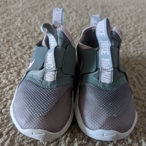 Nike flex runner toddler size 9